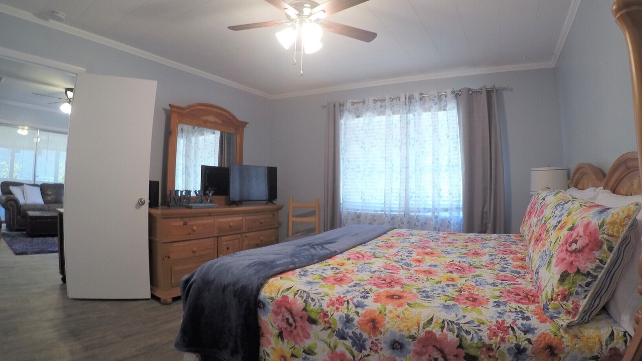 Photo of Bedroom in Homosassa