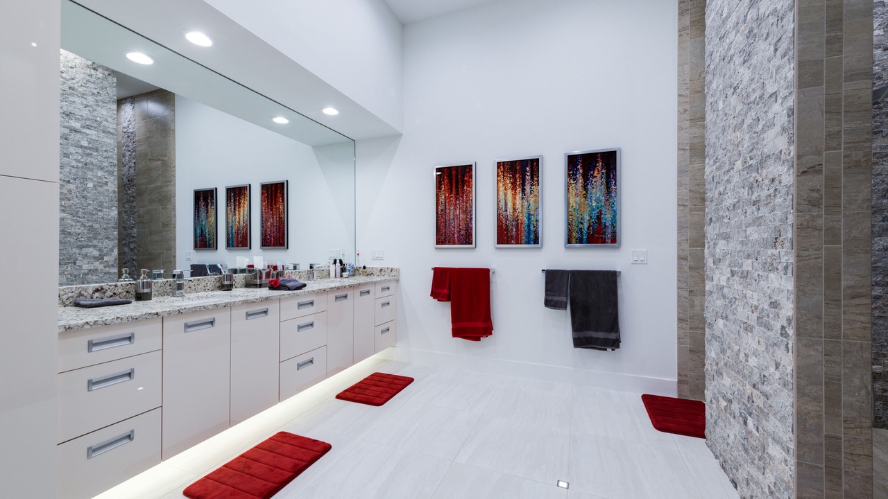 Photo of Bathroom in Pelican