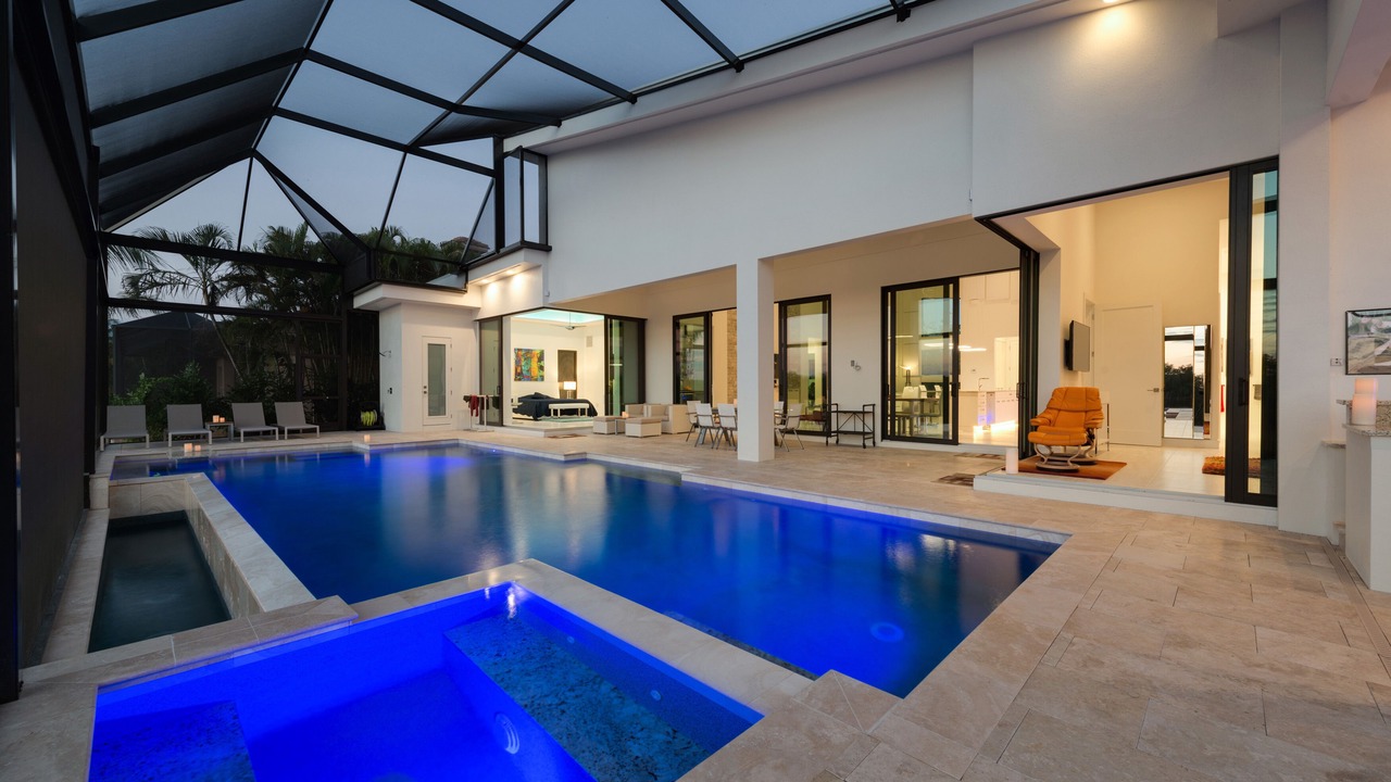 Photo of Outdoor in Pelican