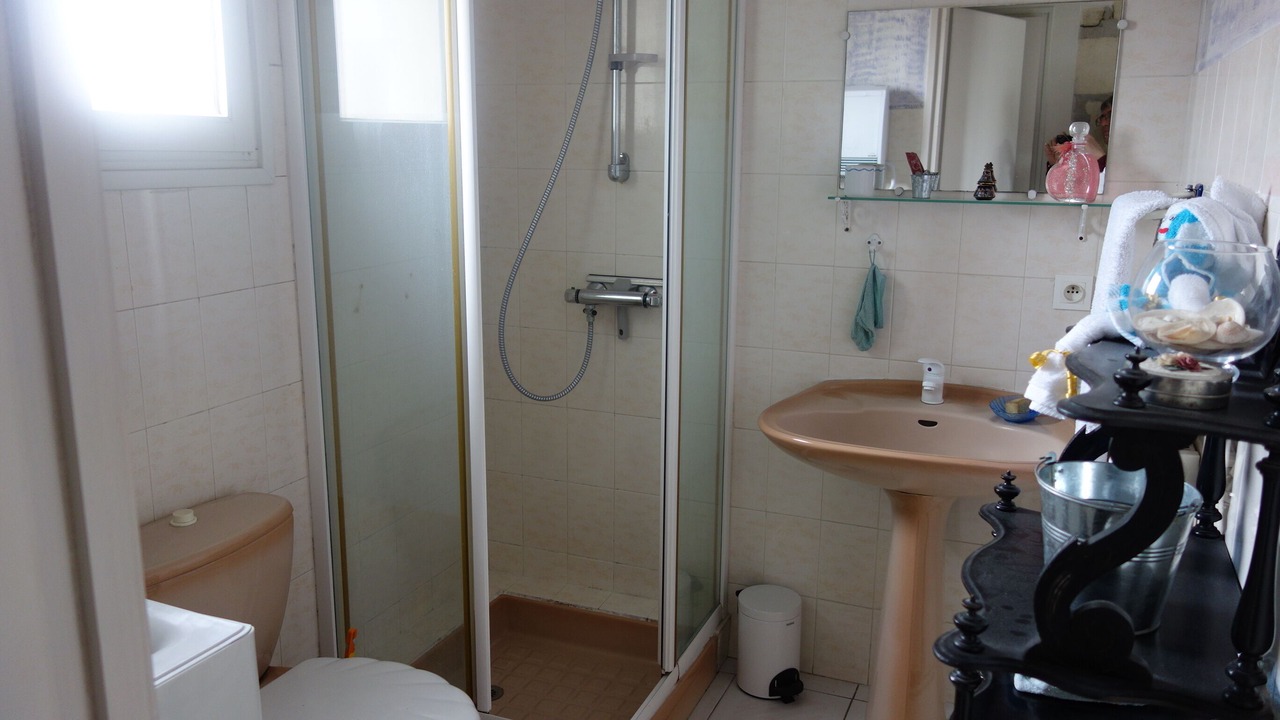 Photo of Bathroom in Avignon