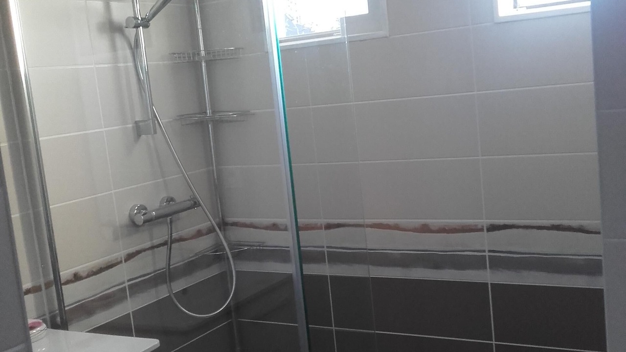 Photo of Bathroom in Tregastel