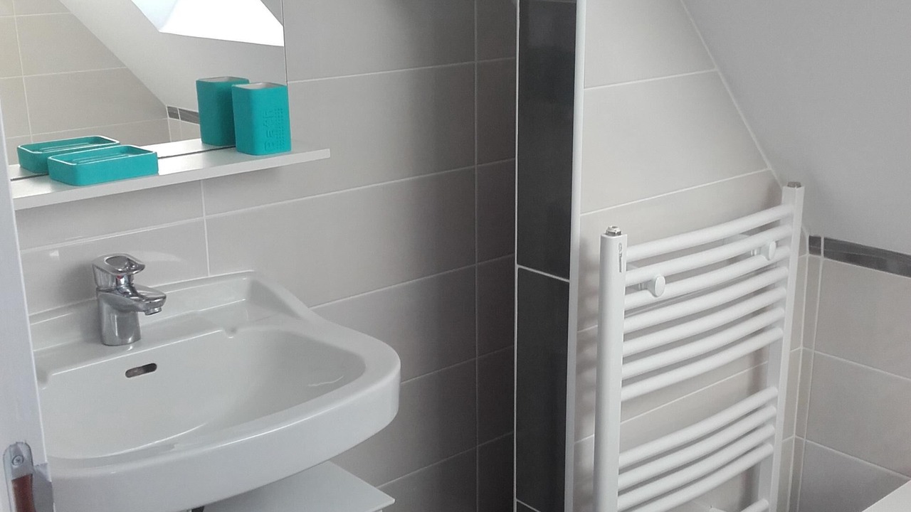 Photo of Bathroom in Tregastel