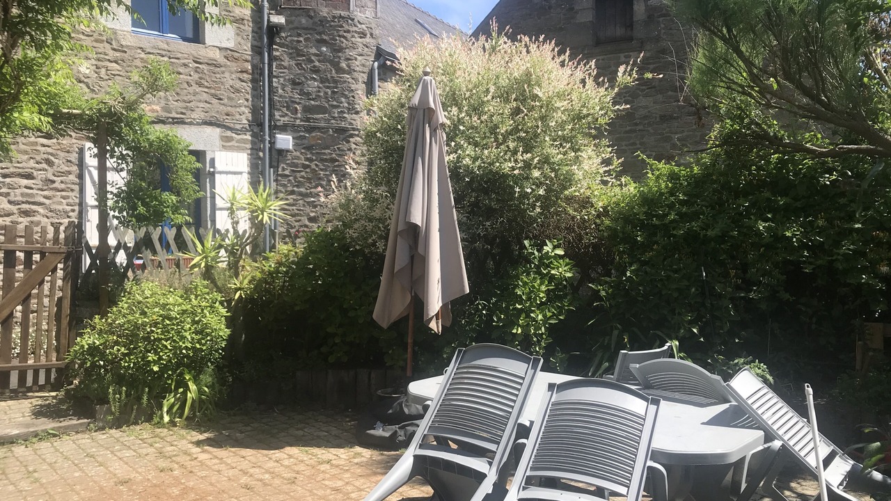 Photo of Patio Balcony in Plouer-sur-Rance