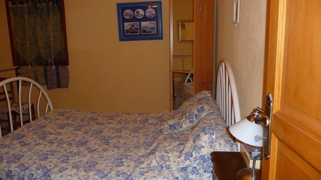 Photo of Bedroom in Bedarrides