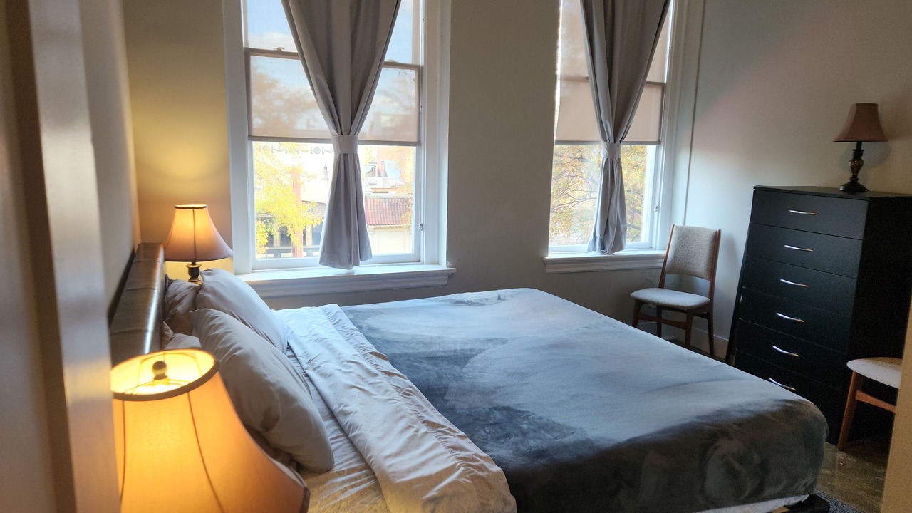Photo of Bedroom in Monroe Ward