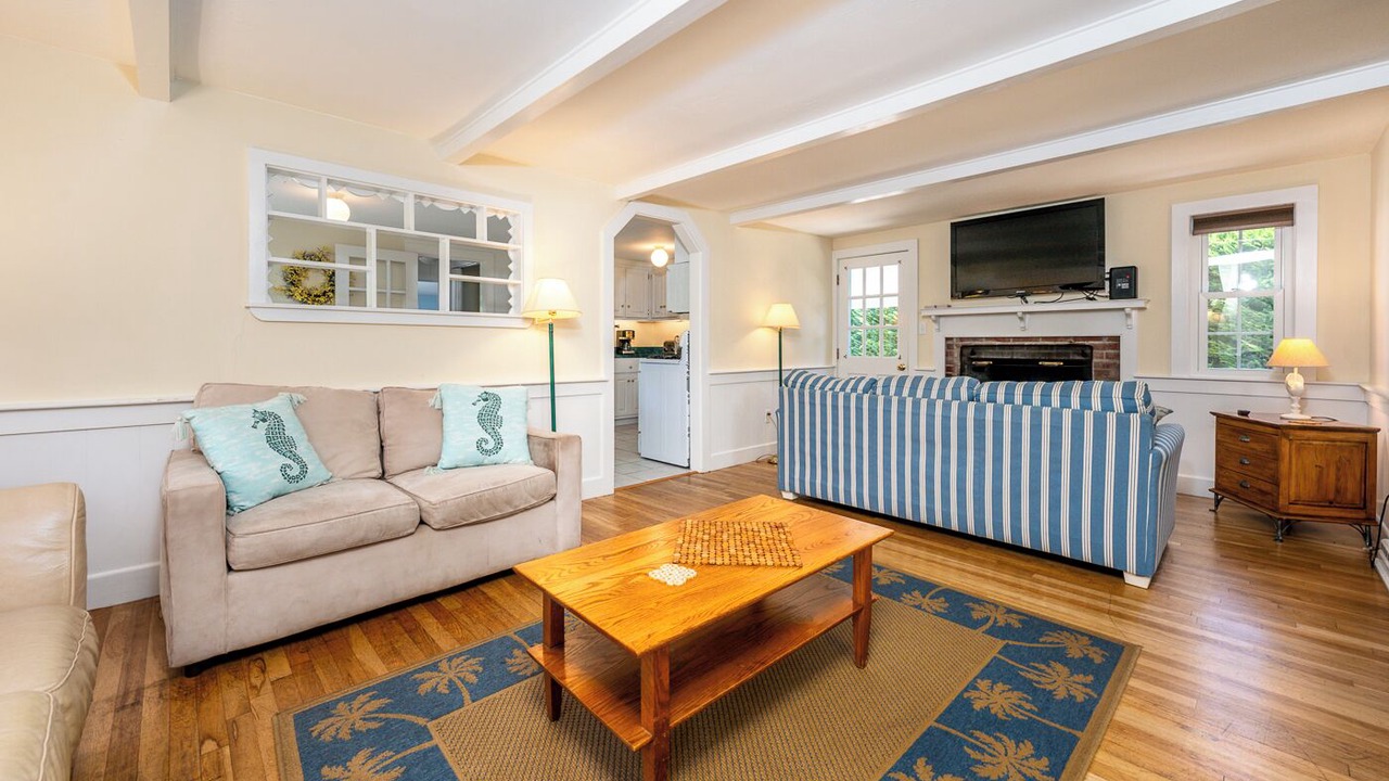 Photo of Livingroom in Dennis Port