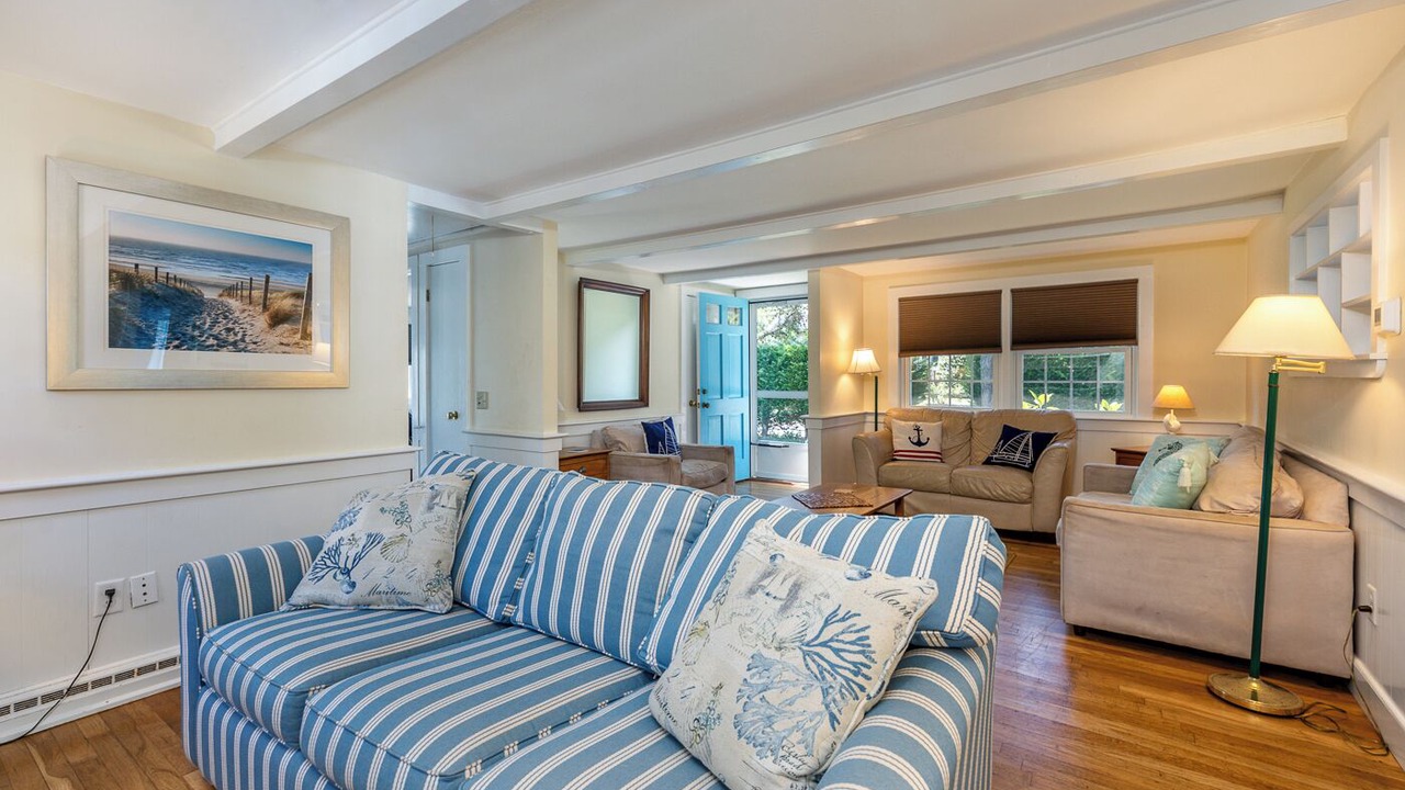 Photo of Livingroom in Dennis Port