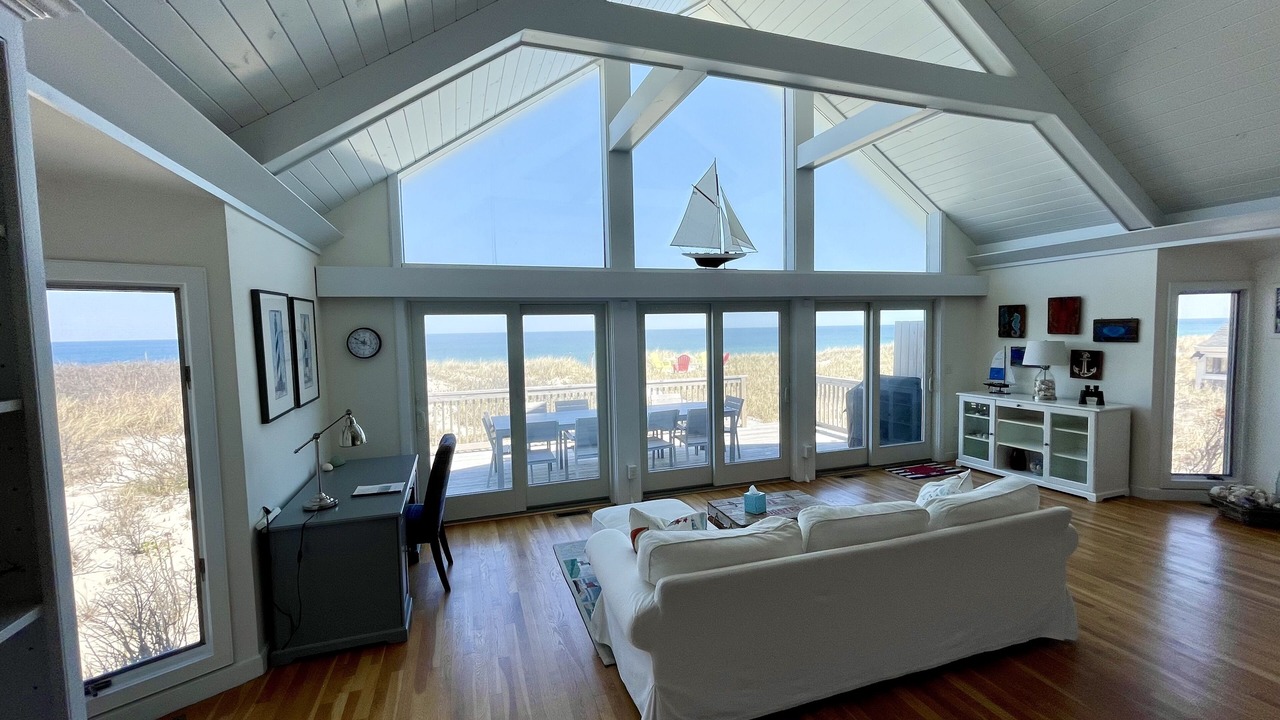 Photo of Livingroom in East Sandwich