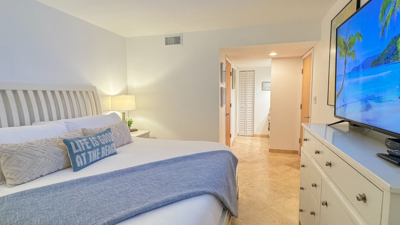 Photo of Bedroom in Bradenton Beach