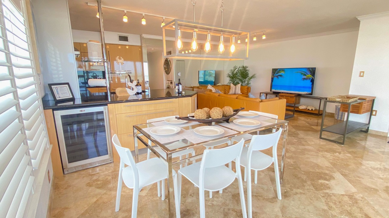 Photo of Livingroom in Bradenton Beach