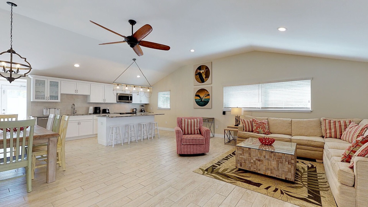 Photo of Bedroom in Holmes Beach