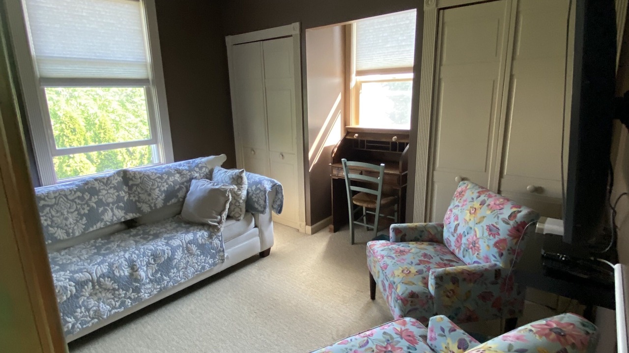 Photo of Livingroom in New Rochelle