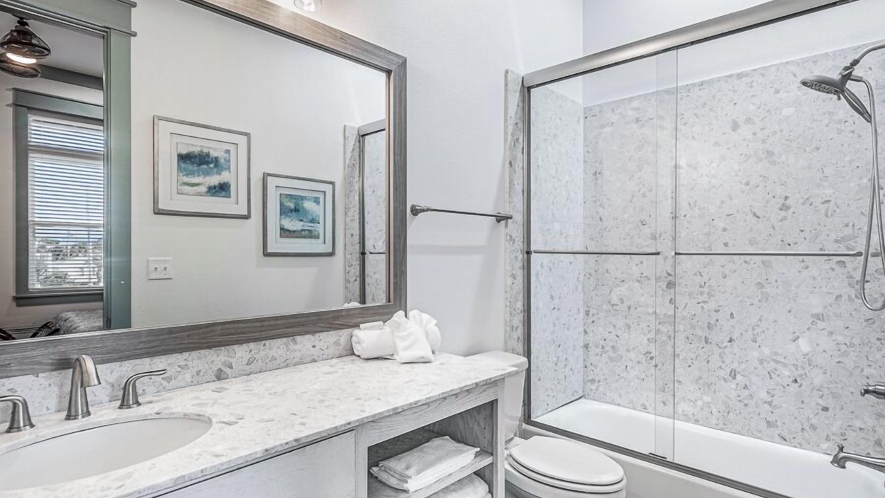 Photo of Bedroom in Hollywood Beach