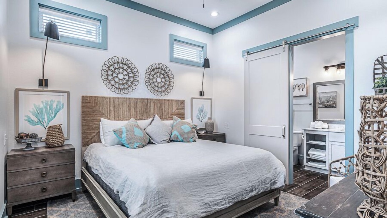Photo of Bedroom in Hollywood Beach