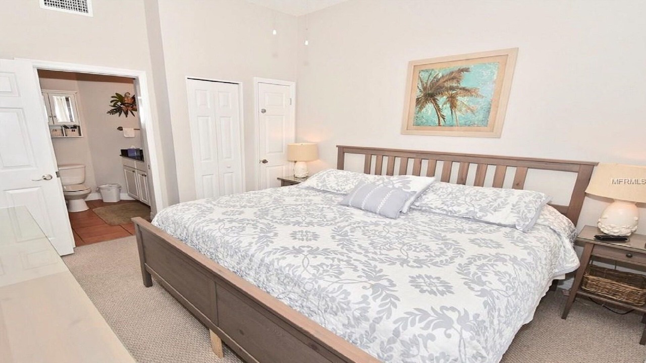 Photo of Bedroom in Madeira Beach