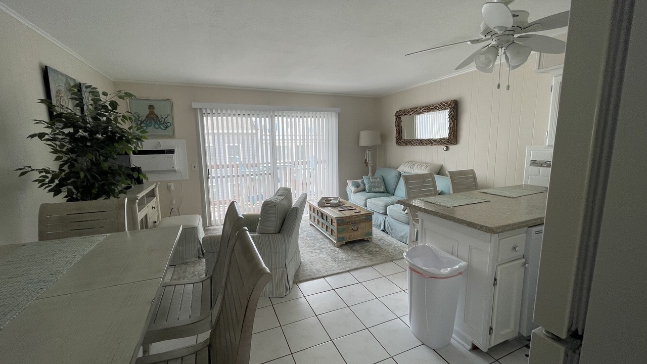 Photo of Livingroom in North Ocean City