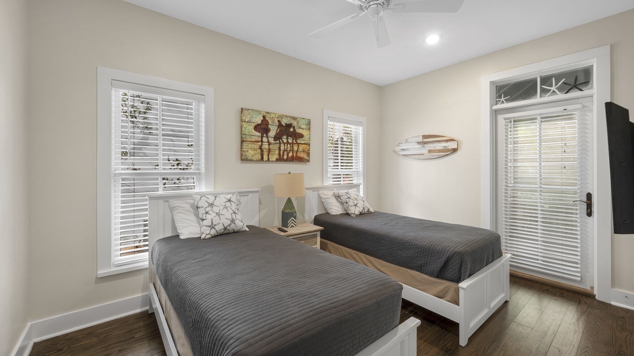 Photo of Bedroom in Seacrest