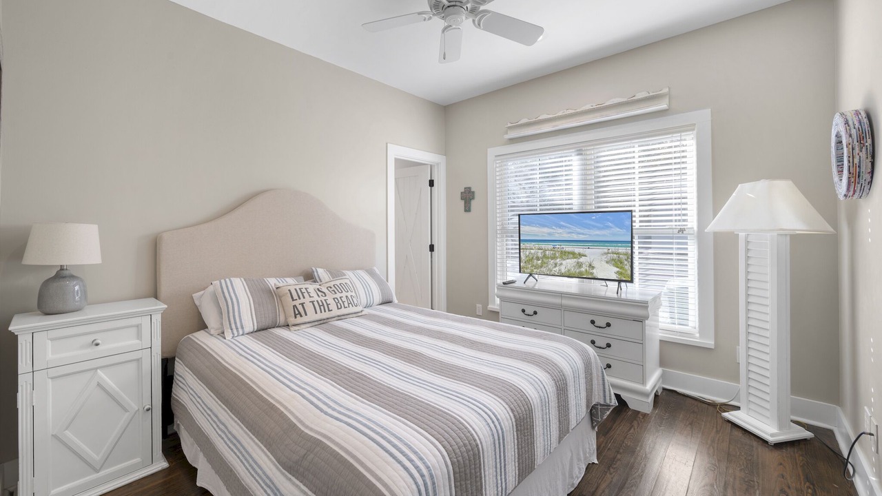 Photo of Bedroom in Seacrest