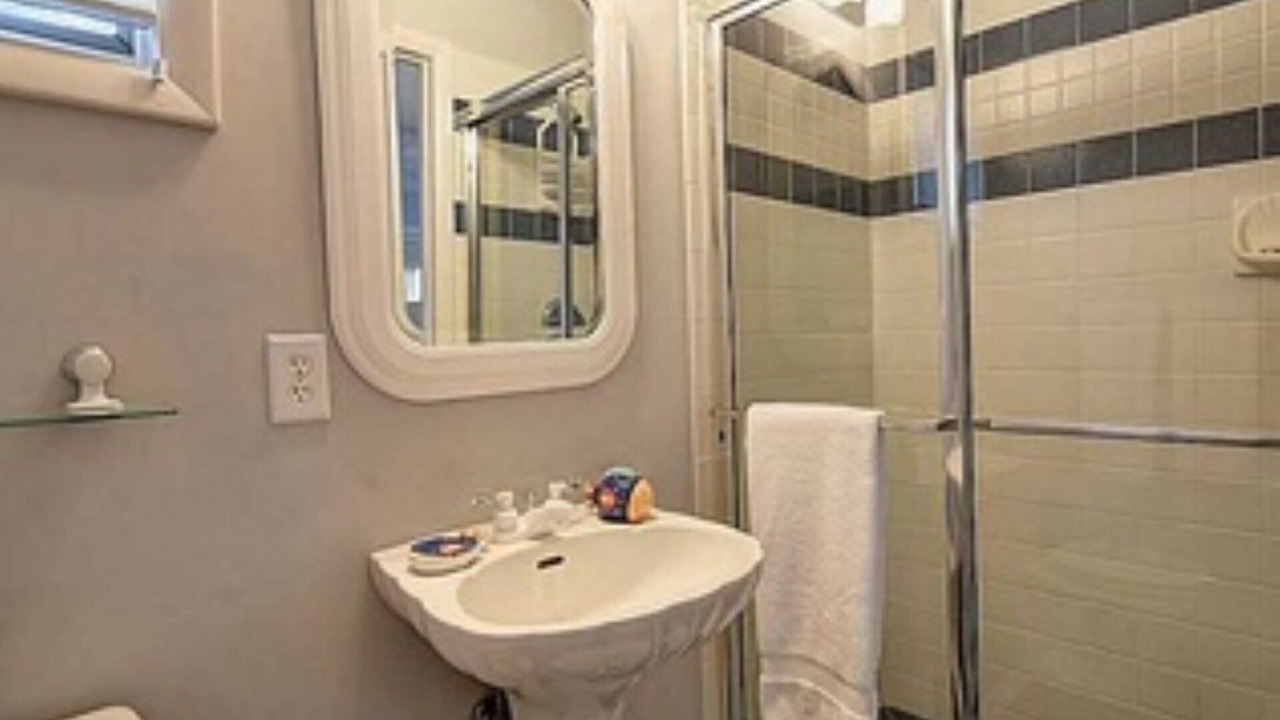 Photo of Bathroom in Croatan Beach