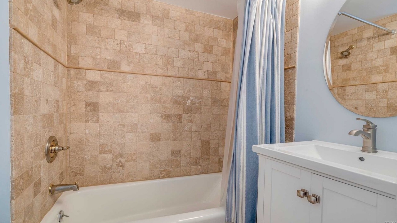 Photo of Bathroom in Westhampton Beach