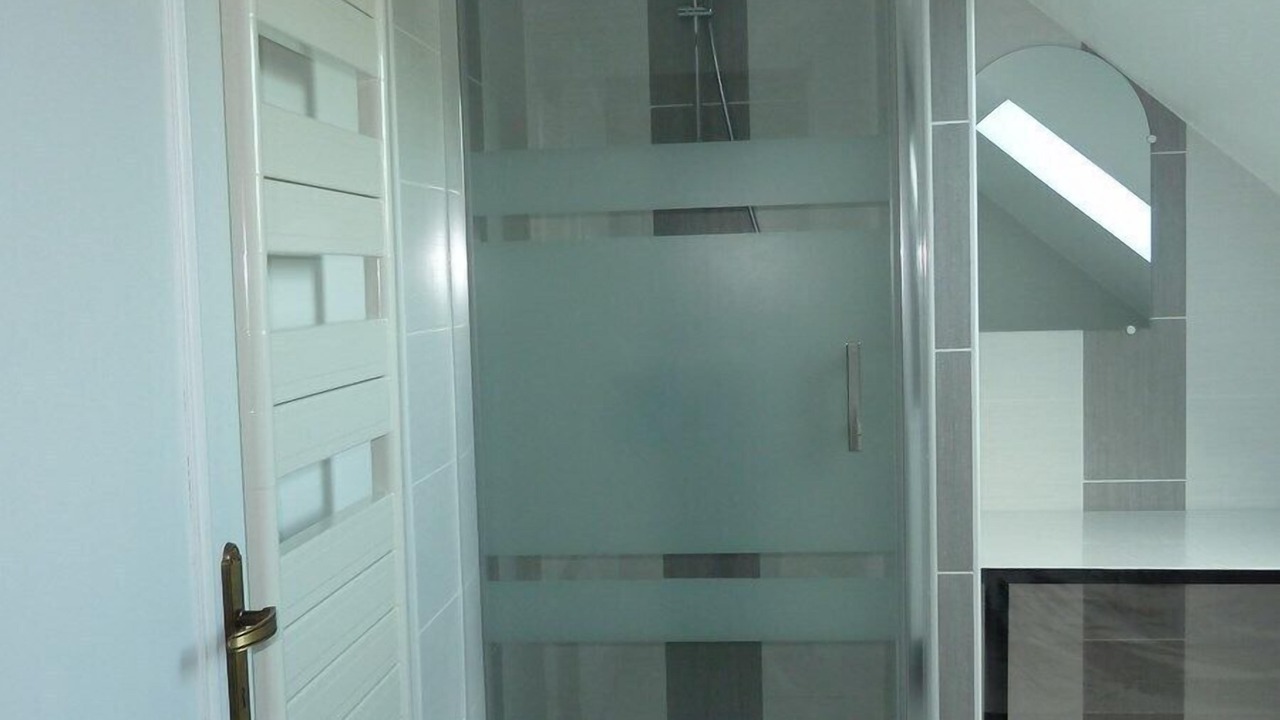 Photo of Bathroom in Pludual