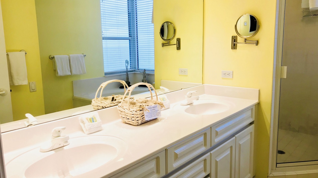 Photo of Bathroom in Navarre Beach