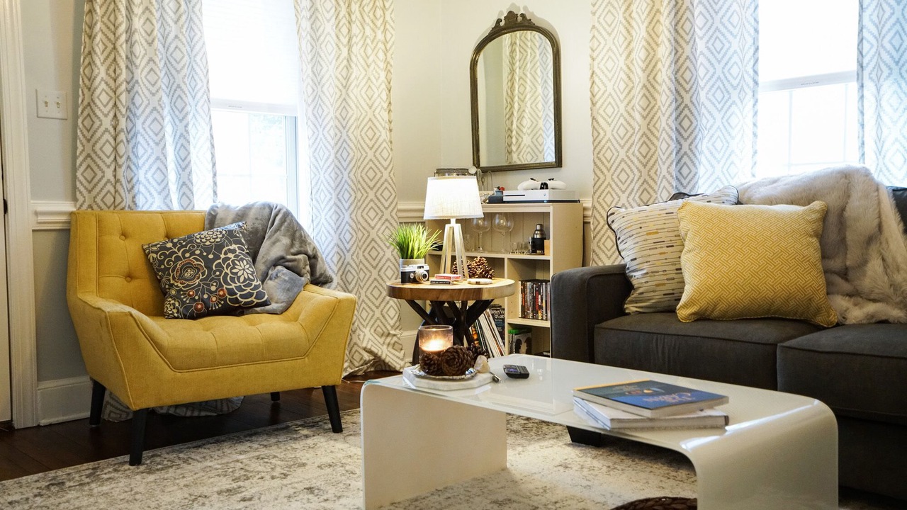 Photo of Livingroom in West Fairfax