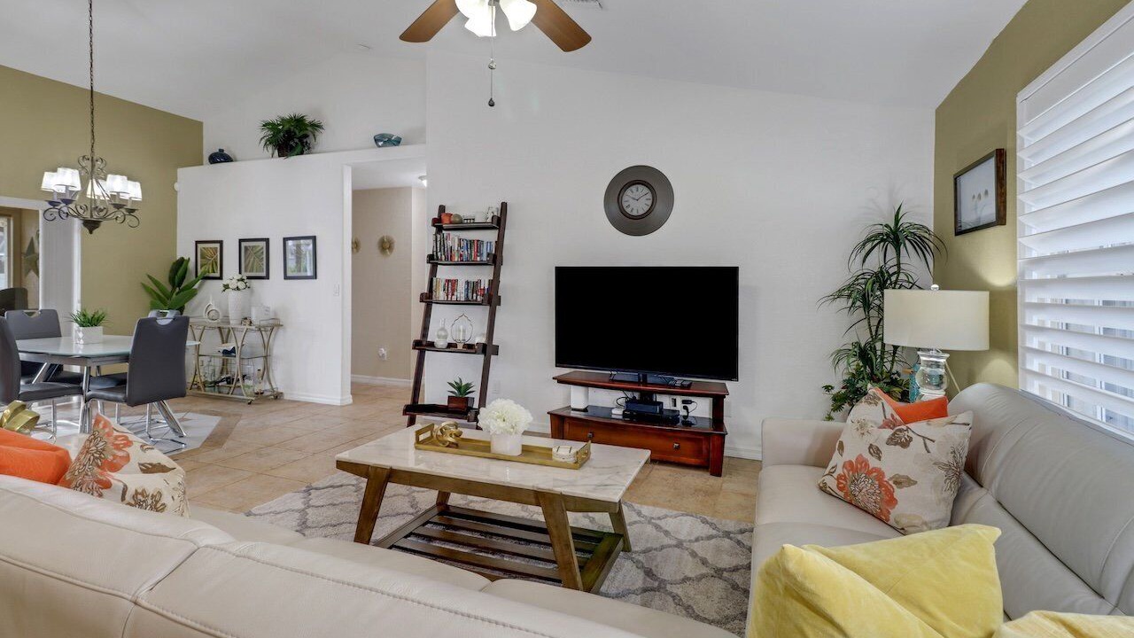 Photo of Livingroom in Trafalgar