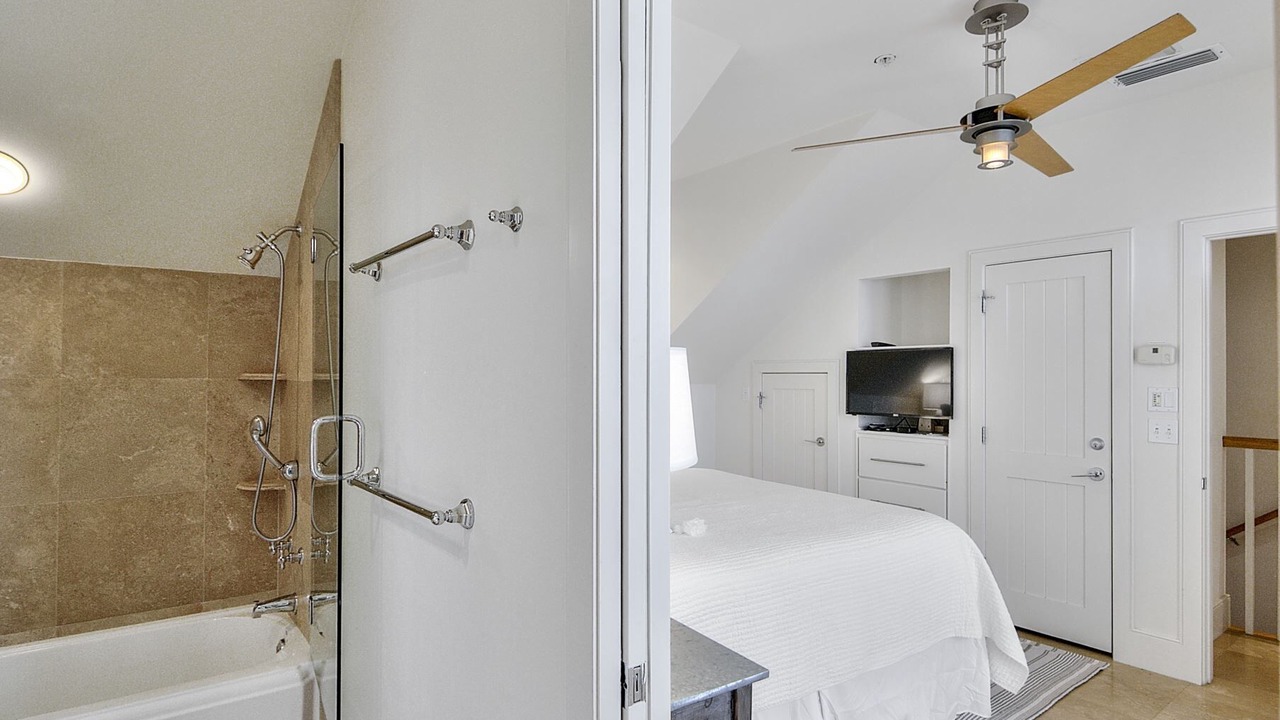Photo of Bathroom in Rosemary Beach