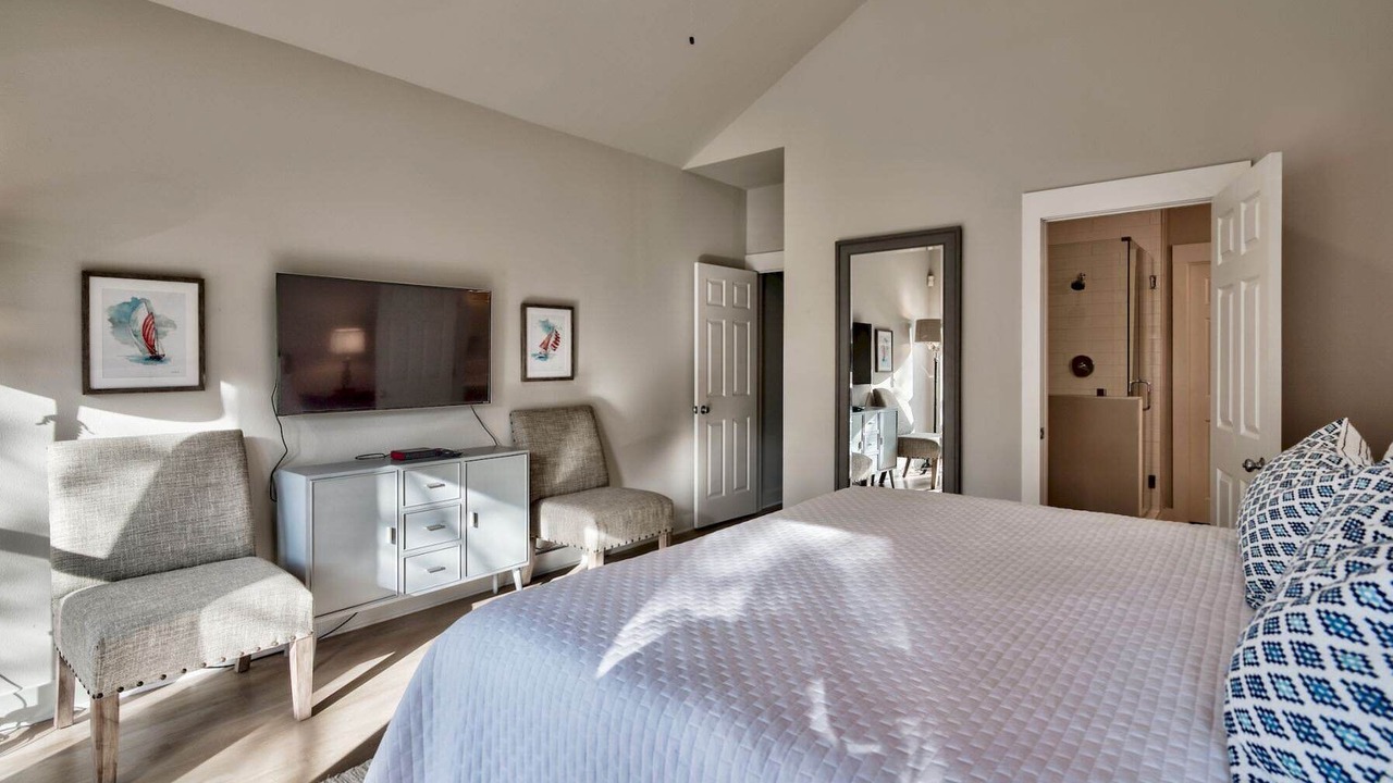 Photo of Bedroom in Seagrove Beach