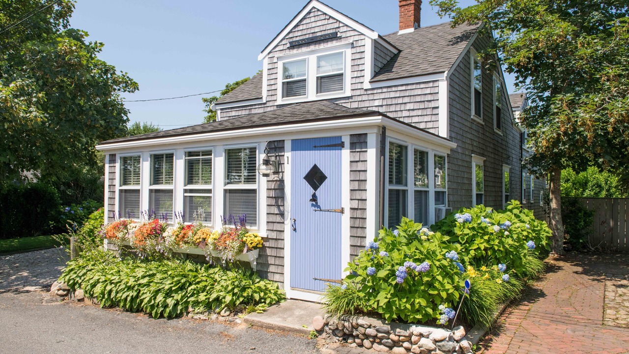 Photo of Others in Nantucket Town