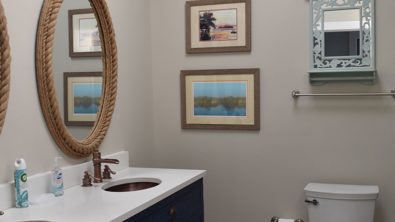 Photo of Bathroom in Marathon