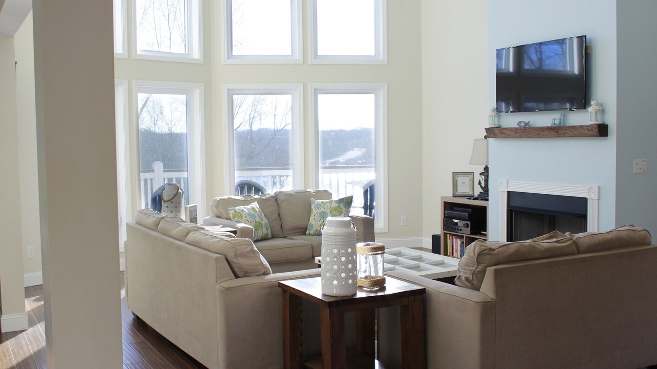 Photo of Livingroom in Falls of Rough