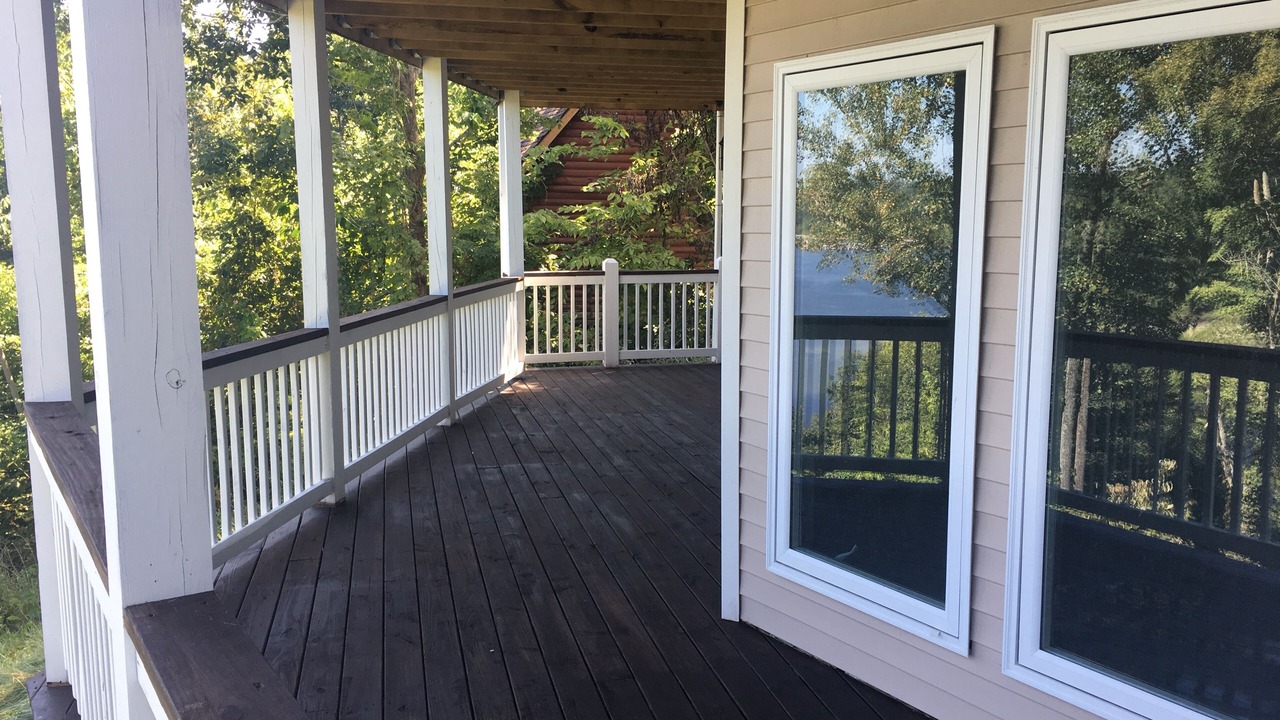 Photo of Patio Balcony in Falls of Rough