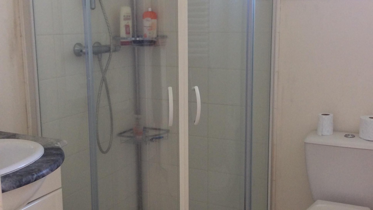 Photo of Bathroom in La Vicomte-sur-Rance