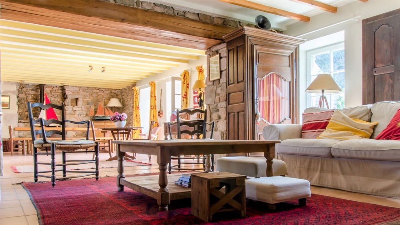 Photo of Livingroom in Plevenon