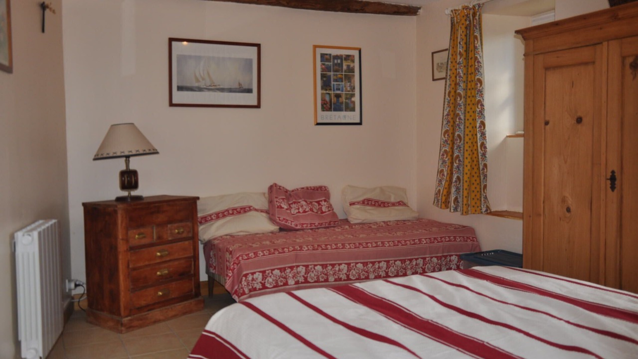 Photo of Bedroom in Plevenon