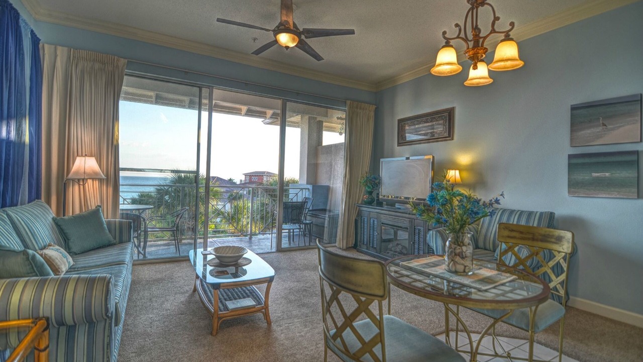 Photo of Livingroom in Gulf Place