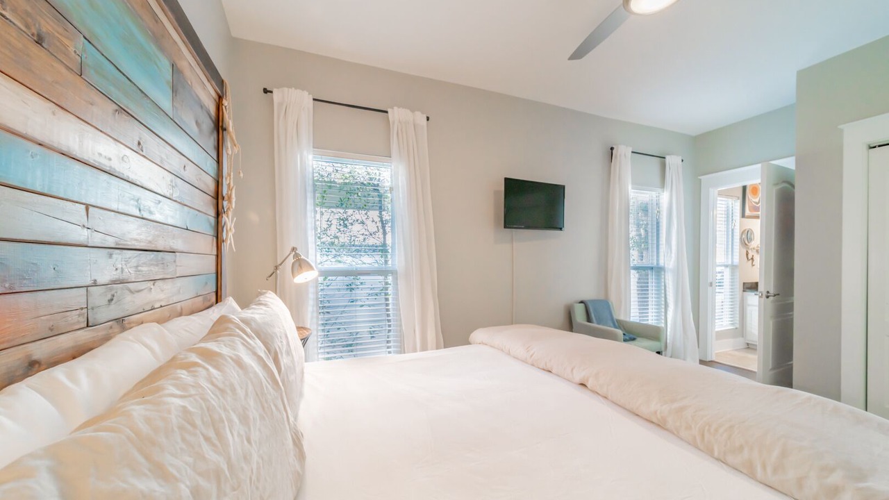 Photo of Bedroom in Seacrest
