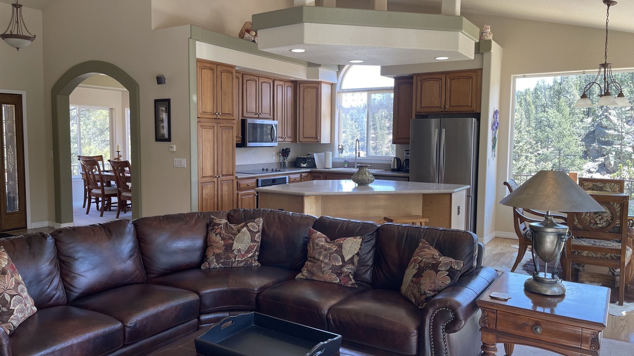 Photo of Livingroom in Woodland Park