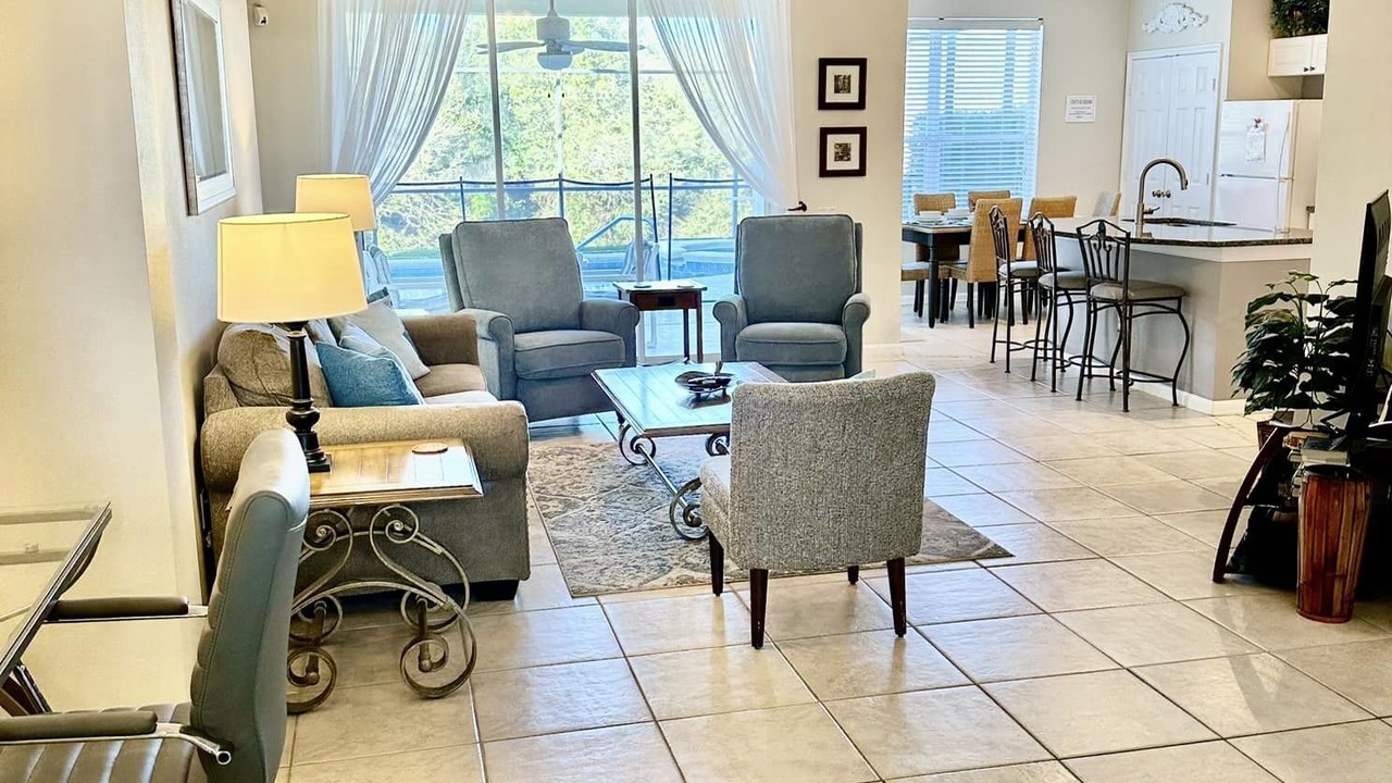 Photo of Livingroom in Windsor Palms