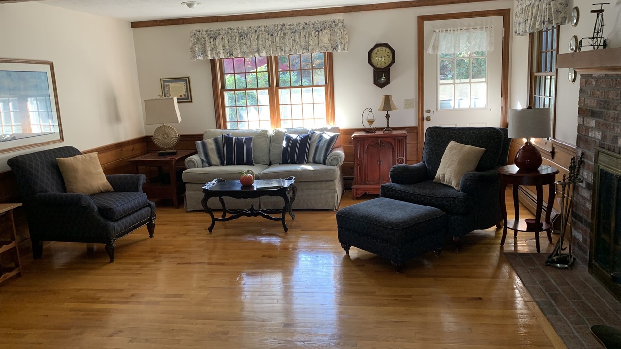 Photo of Livingroom in East Dennis