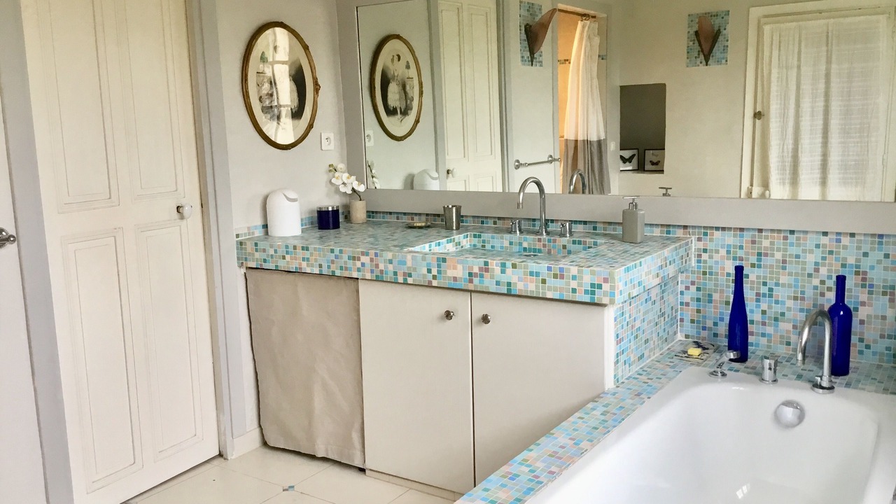 Photo of Bathroom in Goult