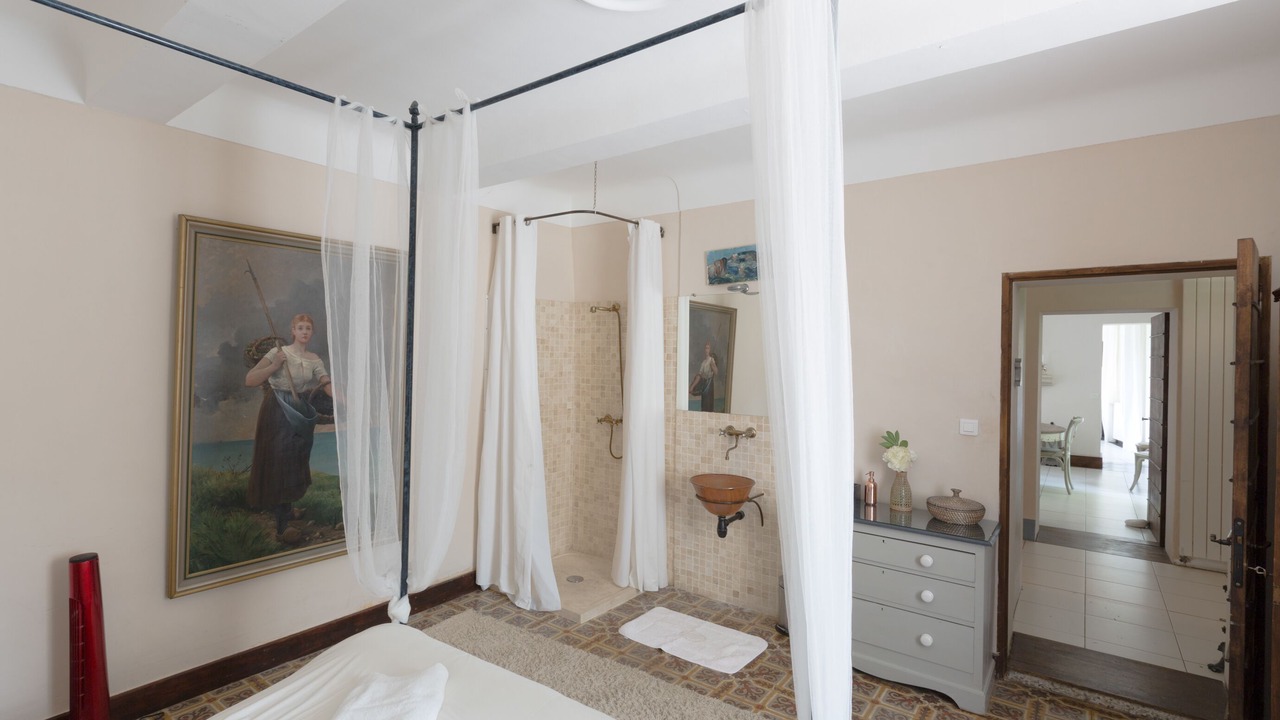 Photo of Bedroom in Goult