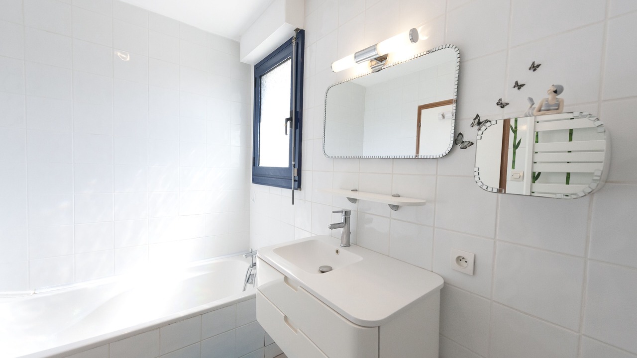 Photo of Bathroom in Pleubian