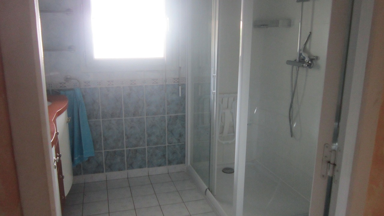 Photo of Bathroom in Treffiagat