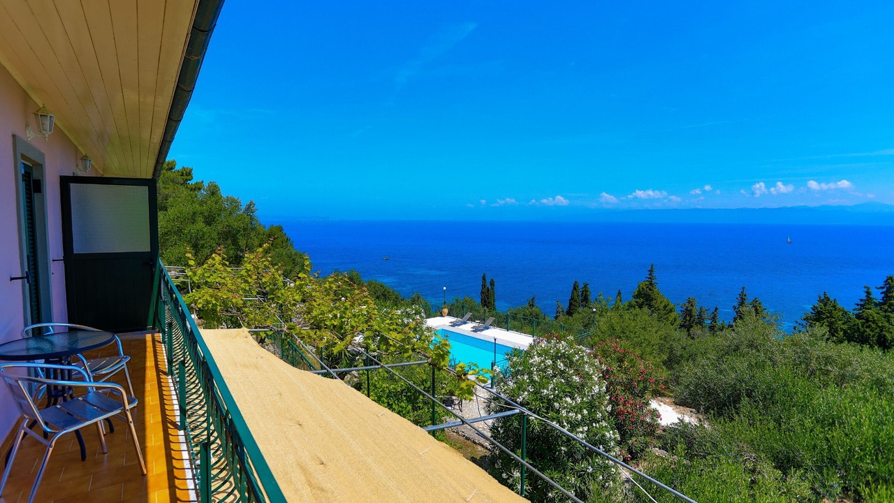 Photo of Patio Balcony in Koutsi