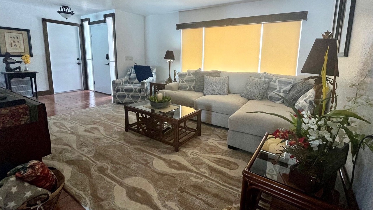 Photo of Livingroom in Crystal Shores