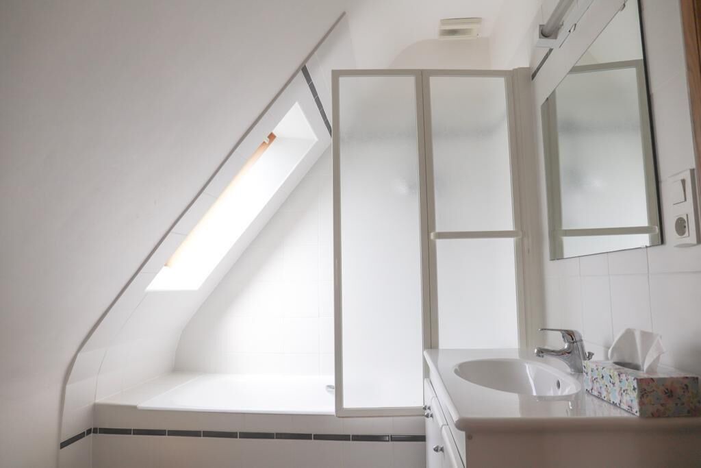 Photo of Bathroom in Tregastel