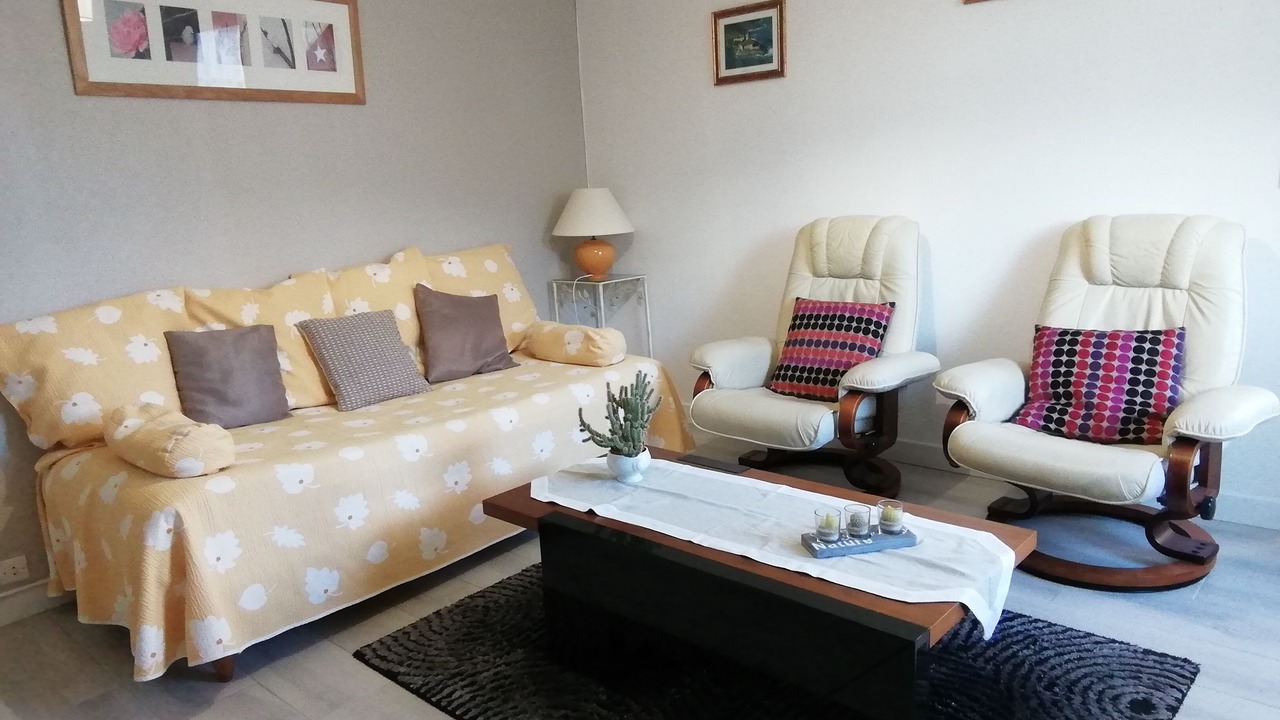 Photo of Livingroom in Plevenon